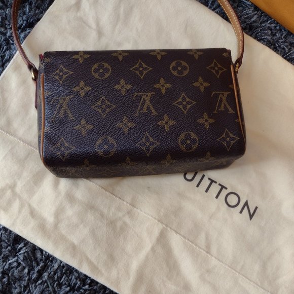 🌹Amazing Rare Louis Vuitton Recital - Picture 10 of 15